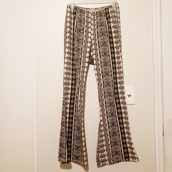 Patterned Flare Pants - Picture 2 of 3